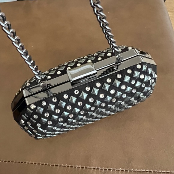 Black H&M Clutch Studs & Rhinestones Converts to Cross Body Detachable Chain - Picture 9 of 10